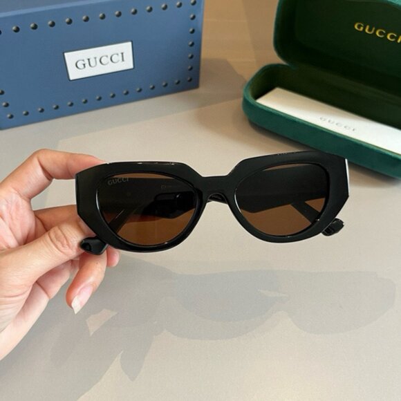 Gucci Women\'s Designer Sunglasses main image 4